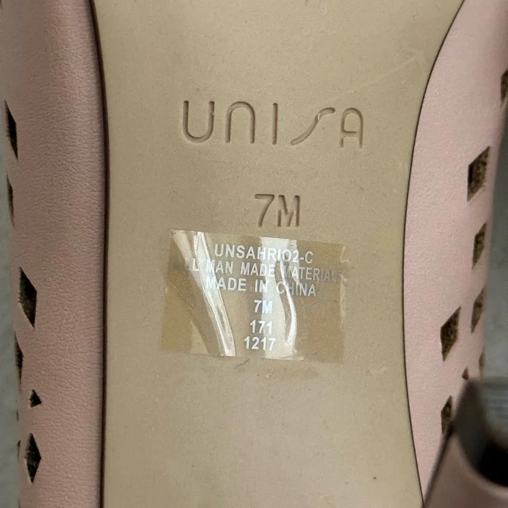 Pink Perforated Pointed Toe Heels Women’s Size 7M